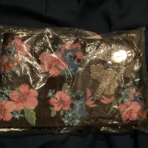 Disney Stitch Harvey’s coin bag - Picture 2 of 2